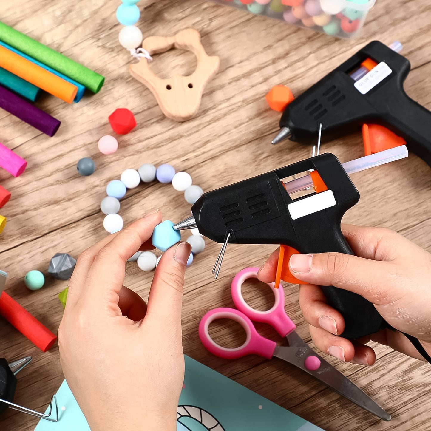 Professional Hot Melt Glue Gun With Rapid Heating And Quick Melt Glue Gun For Multiuser (40w) Wukusy